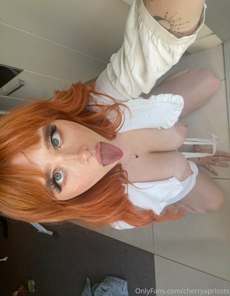 CherryApricots star du porno xxx des photos