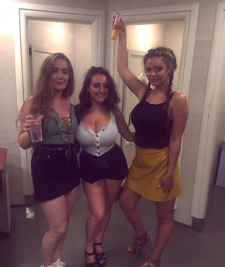 Tiffany Harrison modelo sexy imágenes