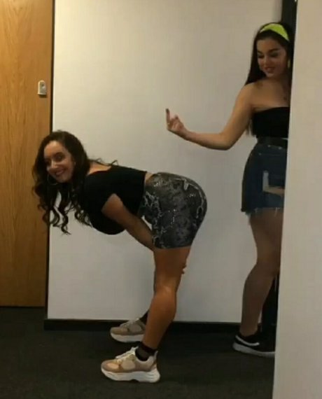 Tiffany Harrison modèle joli images