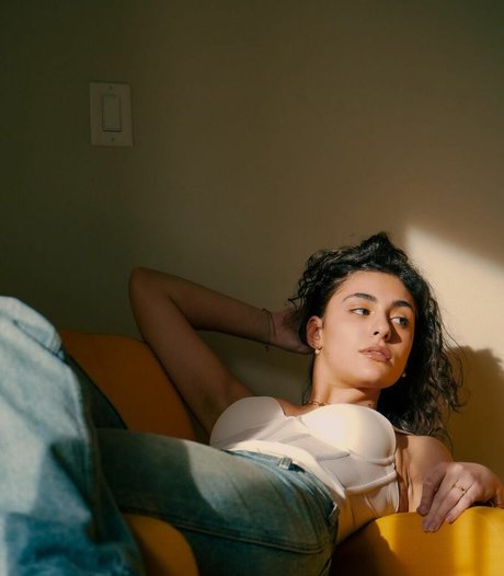 Yasmeen Fletcher haut étoile photo