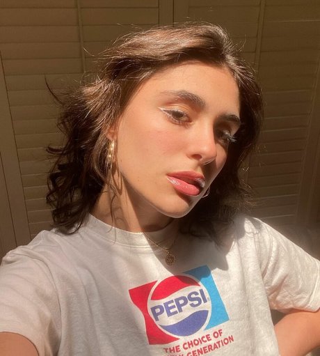 Yasmeen Fletcher modelo agradable archivo