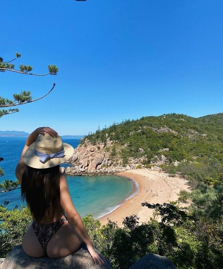 Molly Shield actrice images