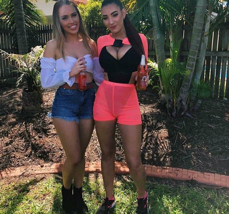 Molly Shield jolie étoile photos