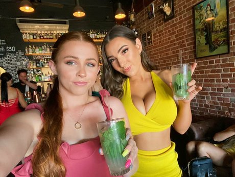 Molly Shield estrella porno adulto galería