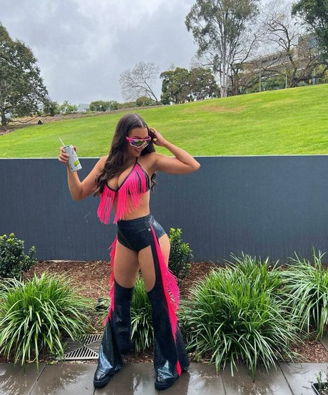 Molly Shield estrella del sexo galería