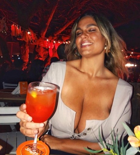 Acronopia actriz porno fotos