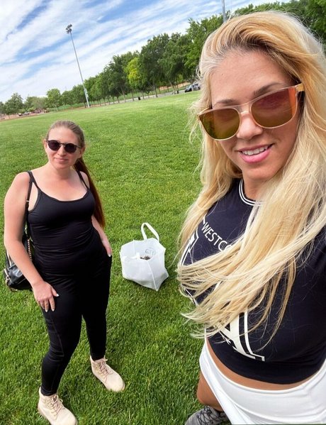 Nicolle A modelo hermosa archivo