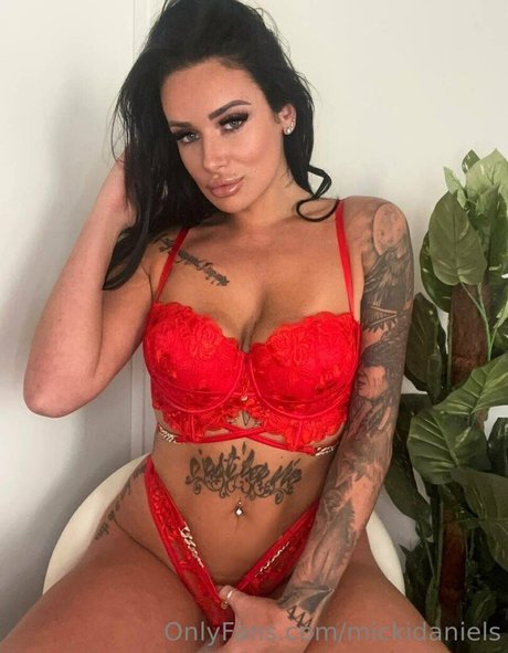 mickidaniels estrella porno gratis galería