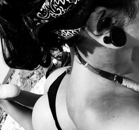 Miss Caffeine modelo hd imágenes