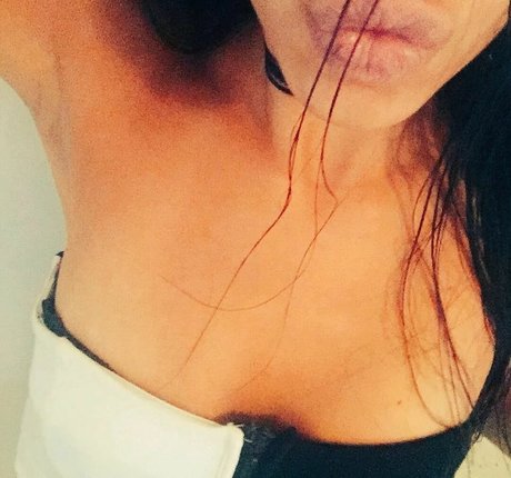 Miss Caffeine modèle de haute qualité photo