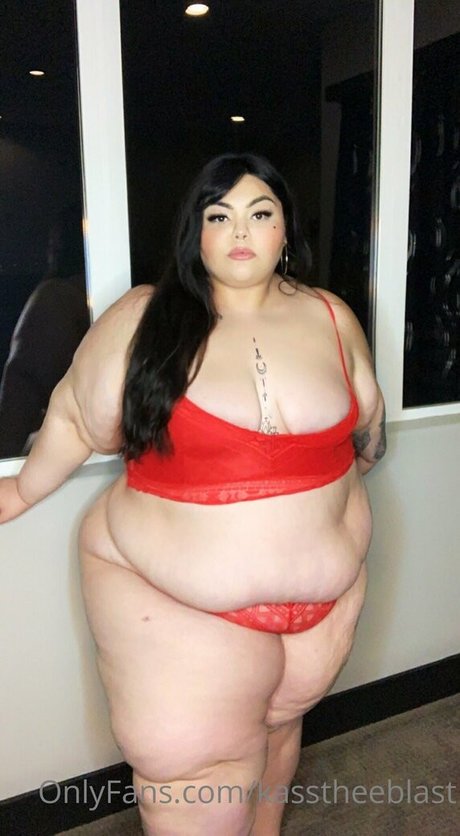 kasstheeblast modèle nu collection