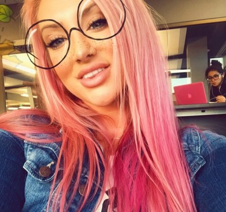 Taya Christian actriz xxx foto