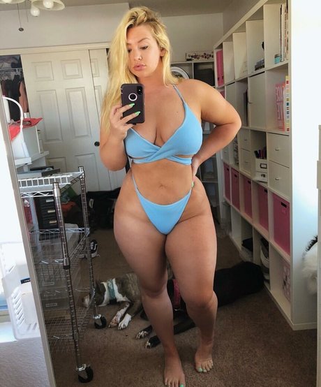 Taya Christian étoile sexy image