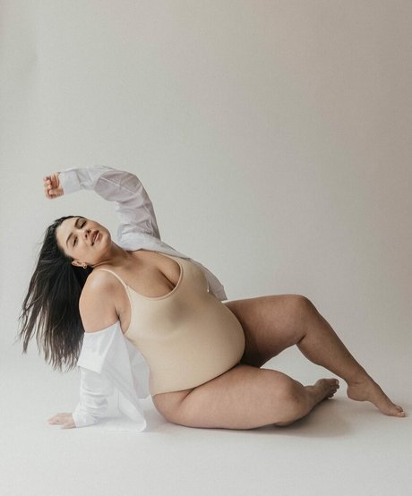 Rachel Anastacia estrella erótica foto