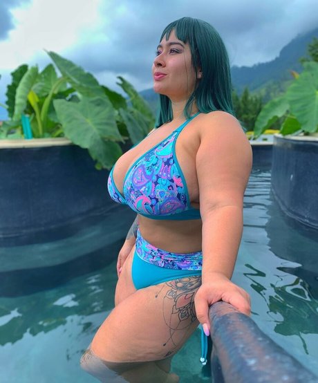 Blaalz nude model picture