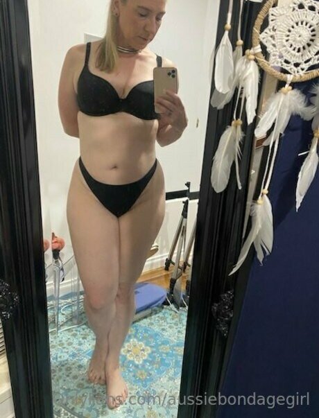 aussiebondagegirl actrice nue galerie