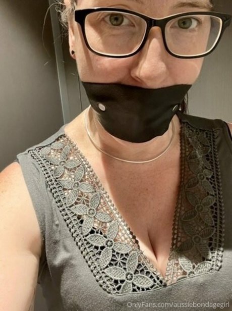 aussiebondagegirl actrice hd photo