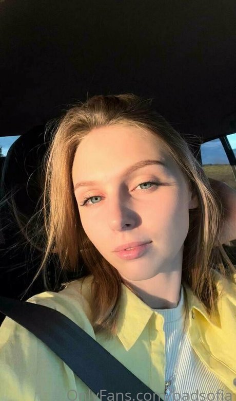 badsofiaaa modèle porno image