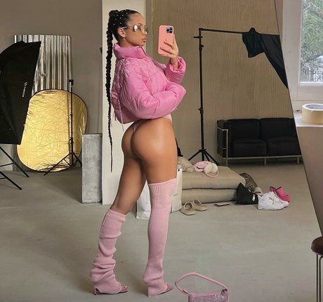 Zaebacho jolie actrice galerie