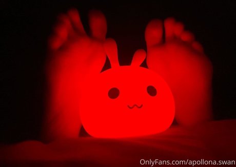 apollona swan actriz libre foto