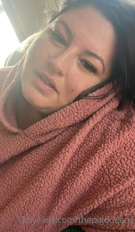 thepigqueenx pornstar adult pictures