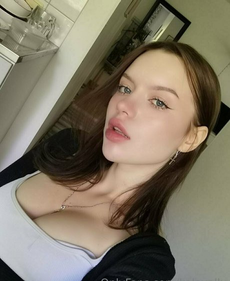 kalavallu modelo hermosa galería