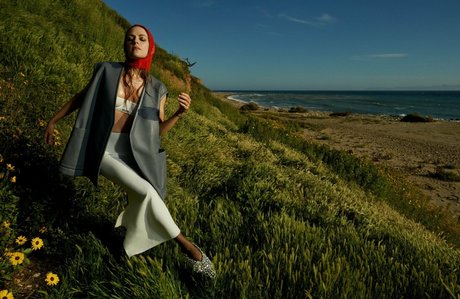 Riley Keough estrella bonita galerías