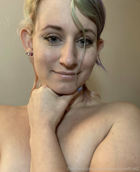 peachesisastonedfruit2 nus de stars du porno archive