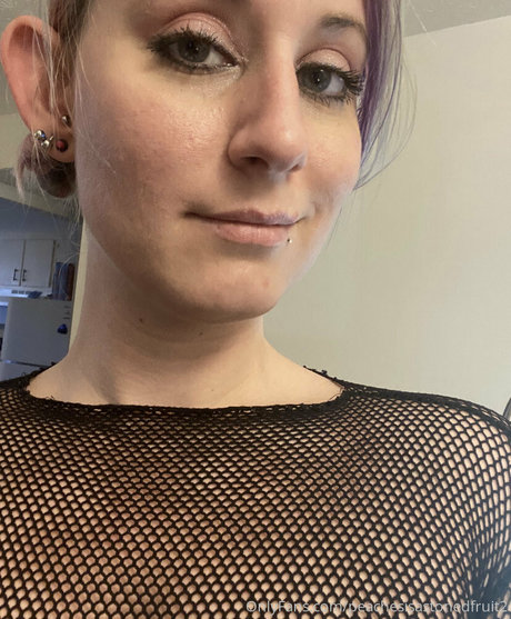 peachesisastonedfruit2 modelo xxx galería