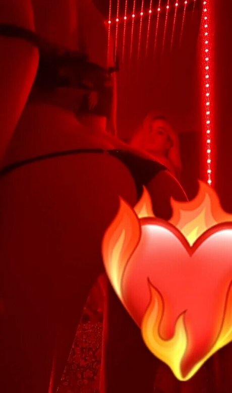 Joyce Santos modèle sympa archive