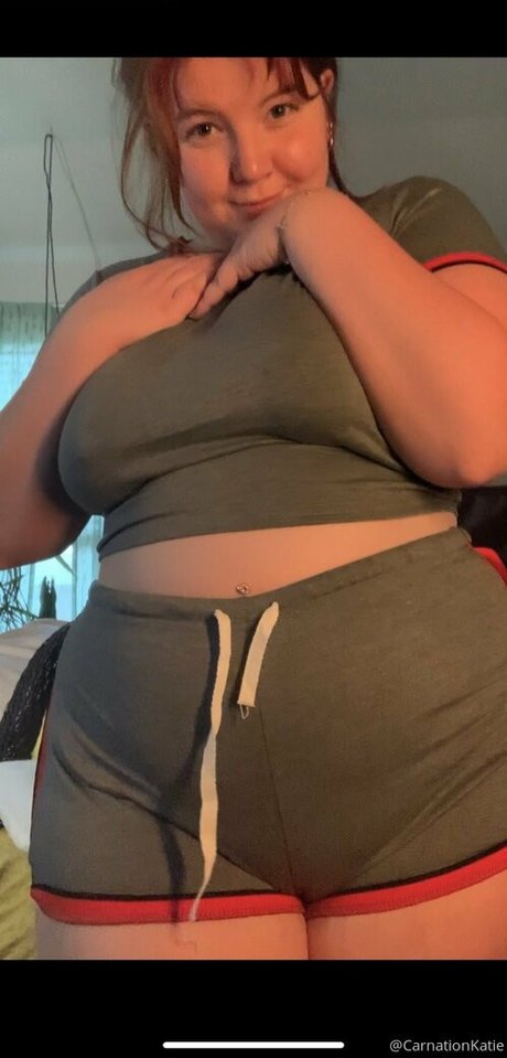 carnationkatie estrella atractiva fotos