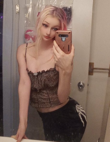 qweenaudrey pornstar art img