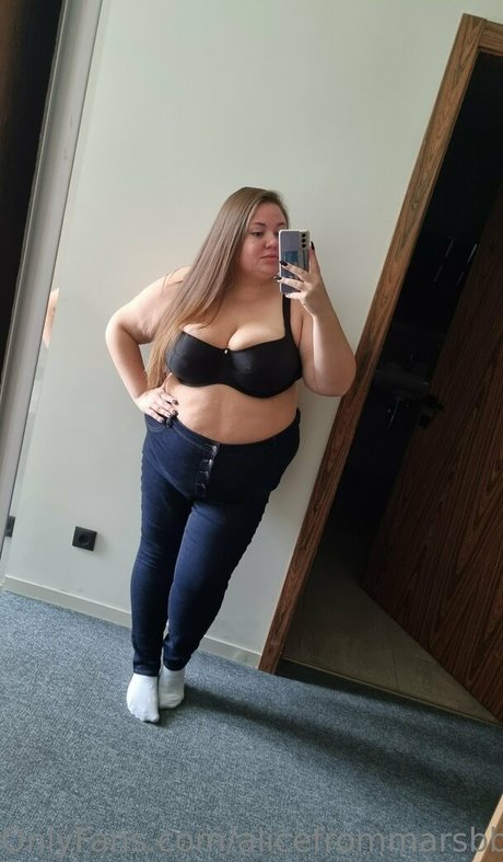 alicefrommarsbbw pornstar nude picture