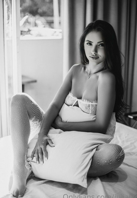 juliaby model perfect gallery