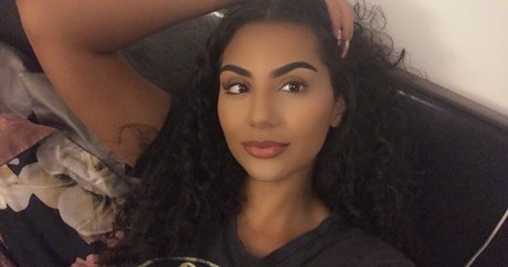 Priya Singh sex pornstar photo