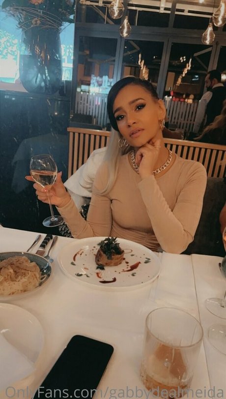 gabbydealmeida actriz de alta calidad fotos