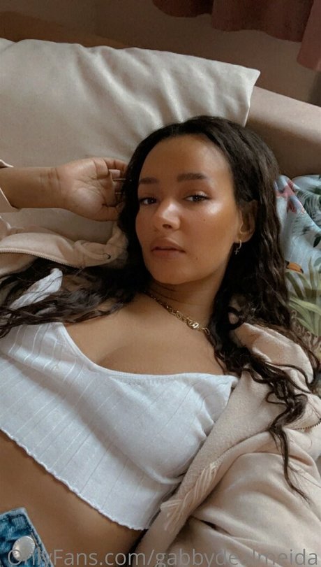 gabbydealmeida actriz sexual recopilación