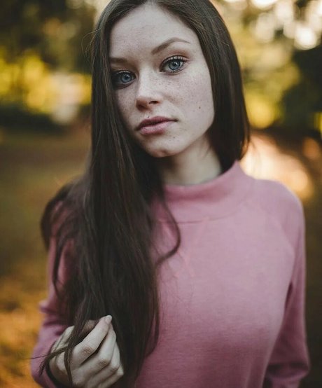 Lily Ana Alexander actrice pornographique galeries