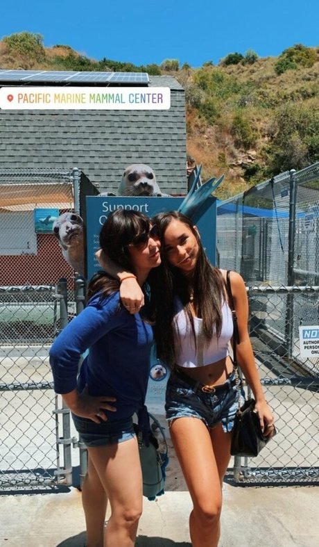 X a n t h e modelo adulto fotos