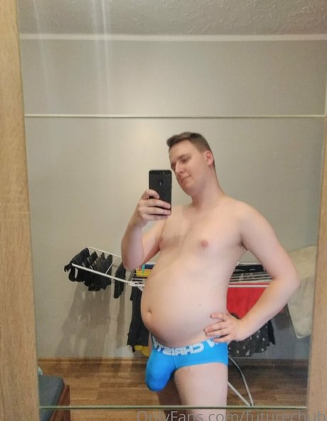 futurechub model pretty picture