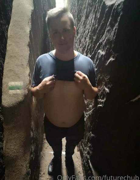 futurechub modèle magnifique image