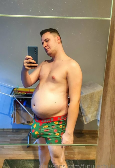 futurechub naked actress pics