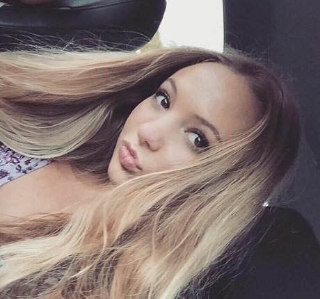 Kimi McFarland Miniatura