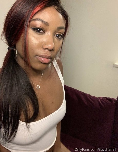 iluvchanell_ estrella porno de arte galería