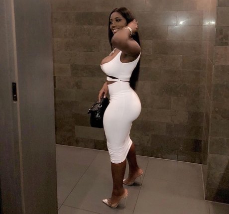 LXRYCC model sexy img