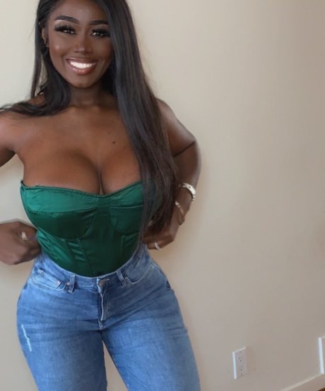 LXRYCC pornstar nudes photos