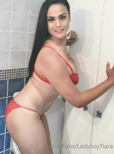 ladyboytiara hermosa modelo recopilación