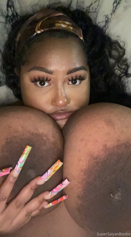 supersaiyanboobs modelo bonita recopilación