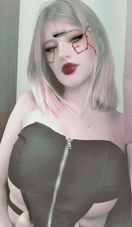 agosashfordfree modèle de haute qualité photo