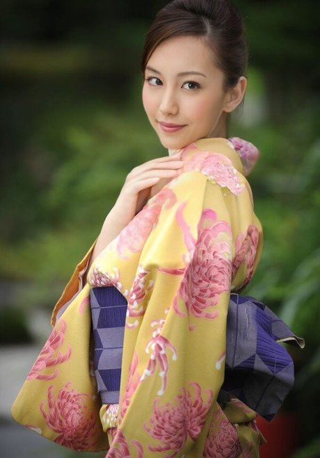 Yoko Matsuda modèle porno archive